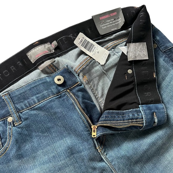 Torrid Bombshell Skinny Jeans 20XS Extra Short High Rise NWT - Picture 3 of 7